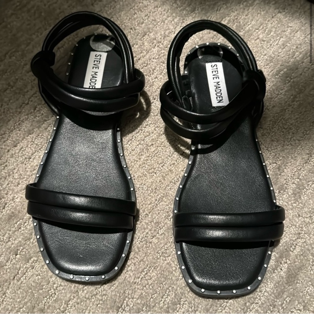 Steven Madden sandals size 7